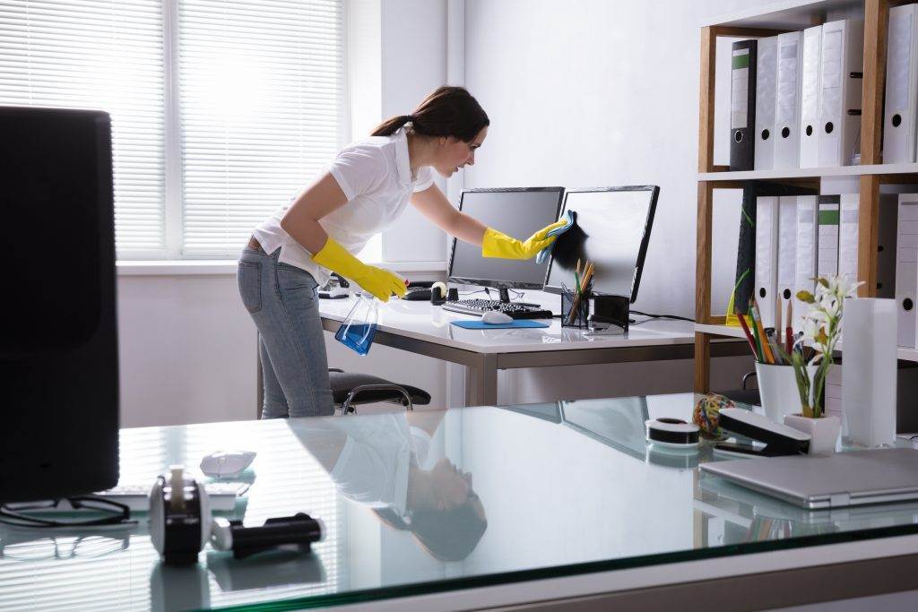 Tips for Efficiently Cleaning an Office Space
